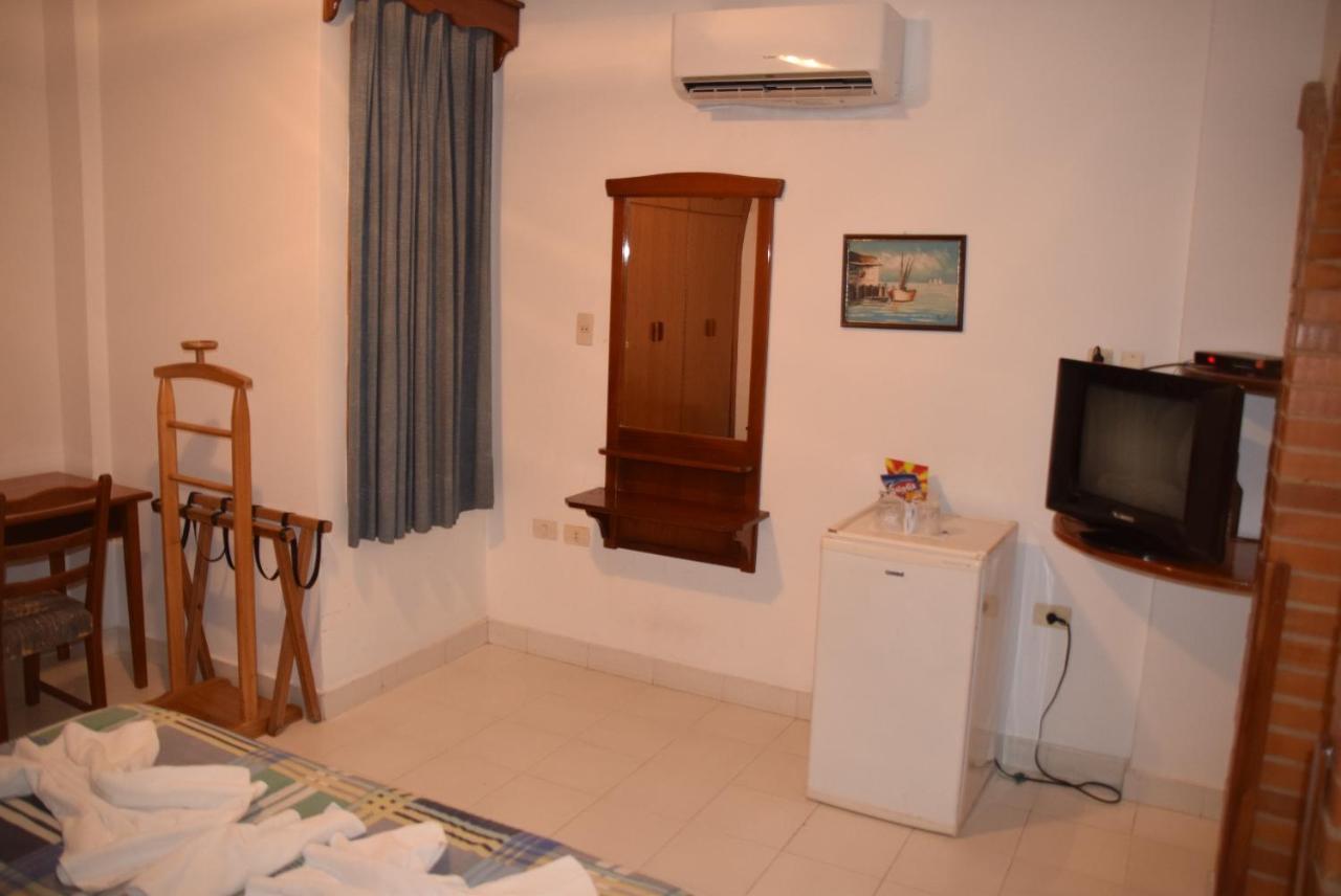 Hotel Palmas Del Sol Асунсион Екстериор снимка