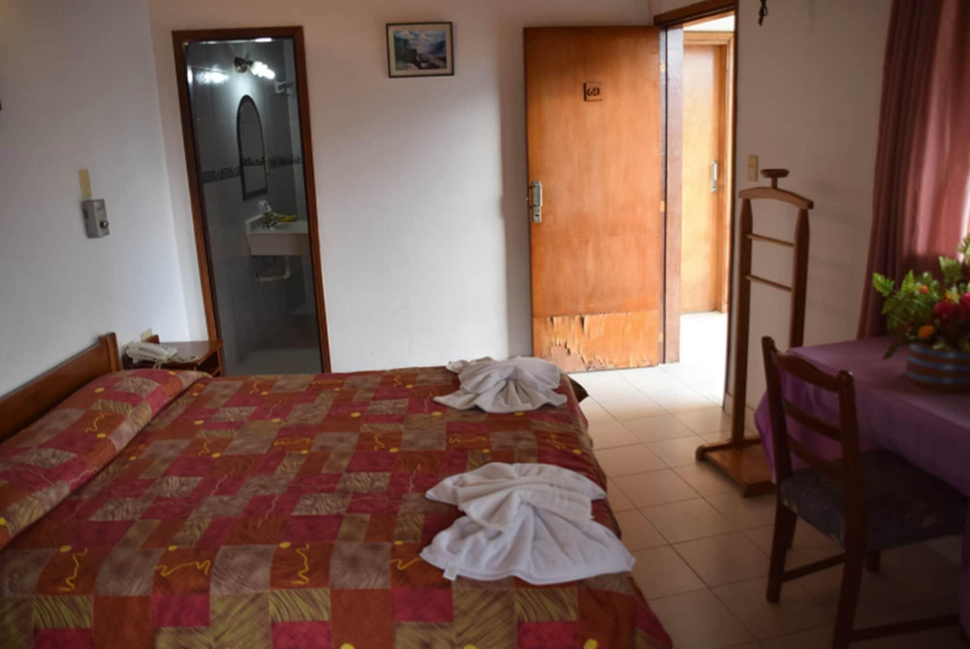 Hotel Palmas Del Sol Асунсион Екстериор снимка