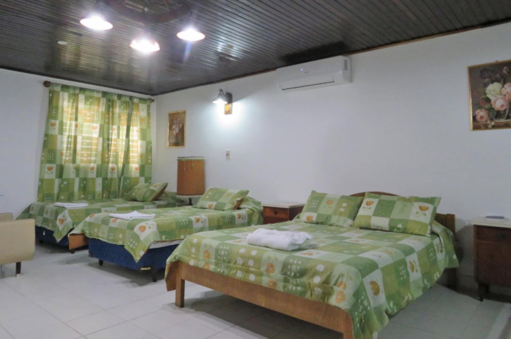 Hotel Palmas Del Sol Асунсион Екстериор снимка